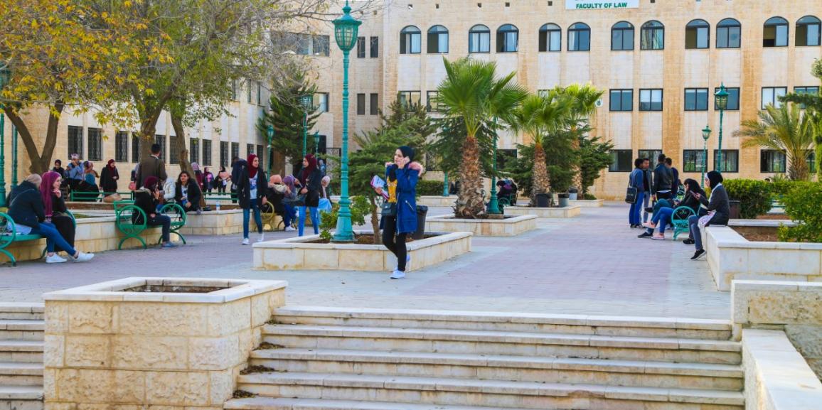 كلية الحقوق في جامعة الزيتونة الأردنية تحصل على شهادة ضمان الجودة