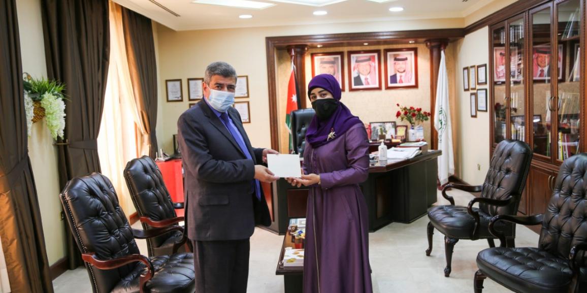 جامعة الزيتونة الأردنية تكرم المعلمة ميساء الهويمل لفوزها بجائزة الملكة رانيا العبدالله للتميز التربوي