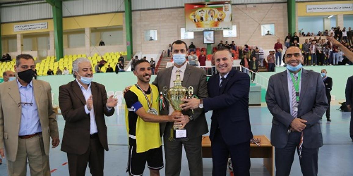 كلية العلوم والتكنولوجيا المعلومات تظفر ببطولة كليات جامعة الزيتونة الأردنية