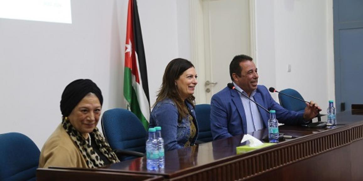 جامعة الزيتونة تستقبل الدكتورة كاثي هيكل من جامعة سانت لويس / بلجيكا