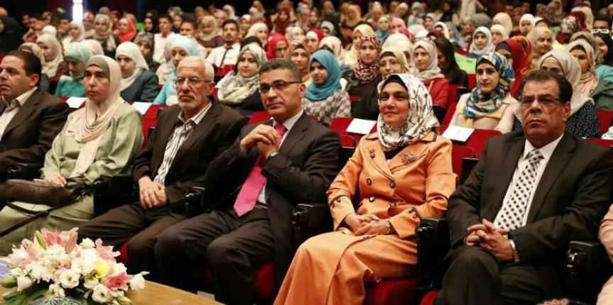 الزيتونة تشارك بمؤتمر الصيدلة الرابع في الجامعة الأردنية