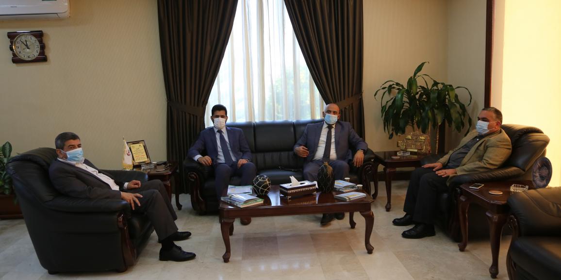 رئيس جامعة الزيتونة الأردنية يلتقي الملحق الثقافي العماني