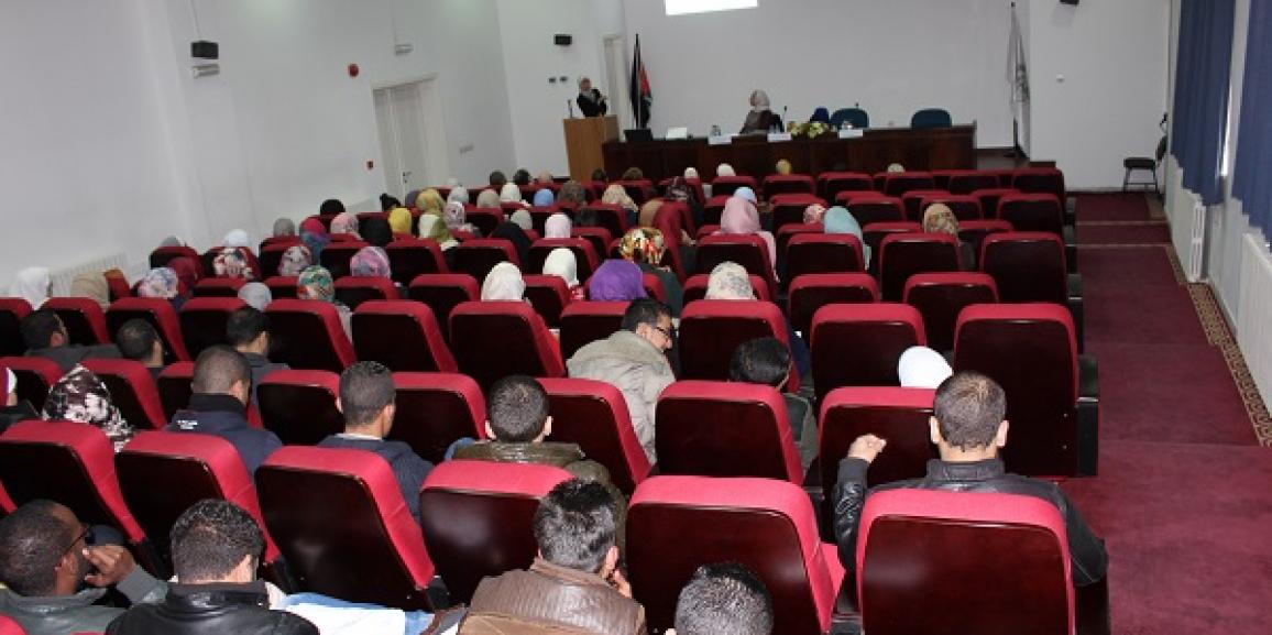 ندوة في الجامعة طرق و أنظمة توصيل الأدوية لعلاج السرطان