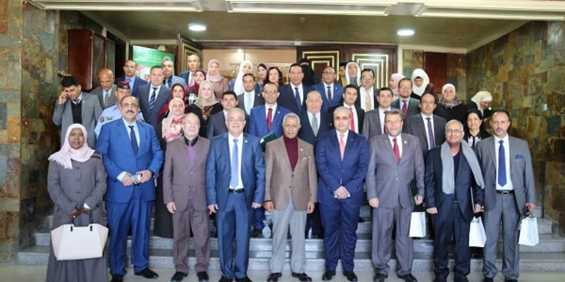 جامعة الزيتونة الأردنية تكرم مجموعة من العاملين المتميزين الذين ساهموا في الحصولِ على شهاداتٍ ضمانِ الجودة