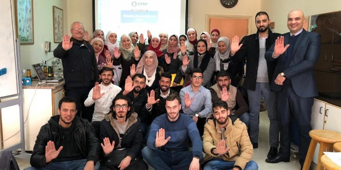 كلية التمريض في الزيتونة الأردنية تعقد دورة تدريبية بعنوان ” السيطرة على النزيف”