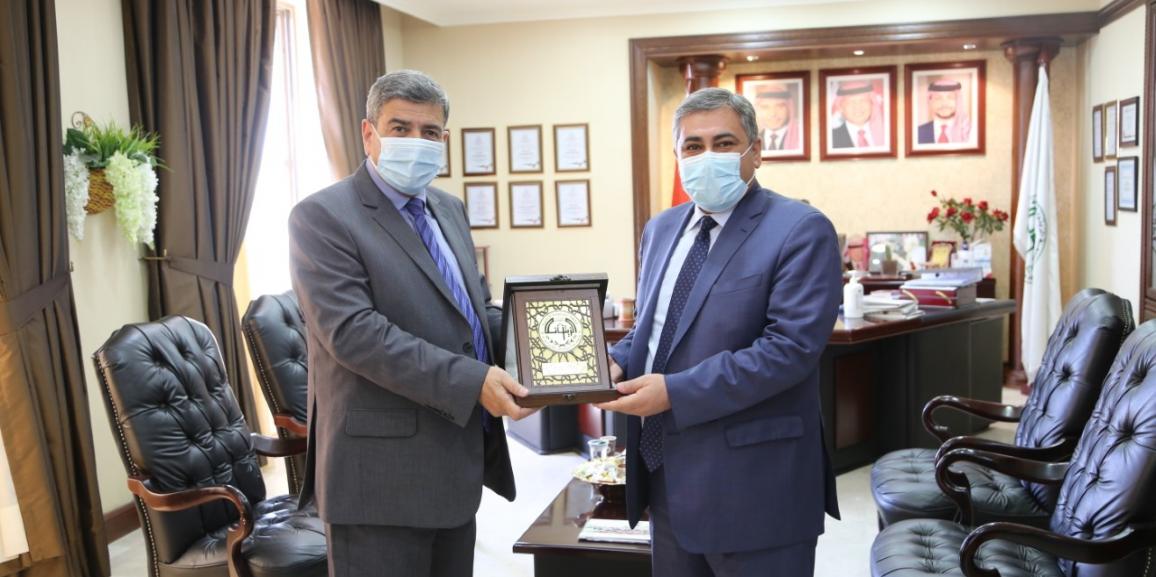 رئيس جامعة الزيتونة الأردنية يلتقي النائب رمزي العجارمة